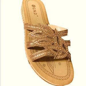 🌟NIB GORGEOUS SUPER CUSHION RHINESTONE SPARKLE CHAMPAGNE SANDALS! 10